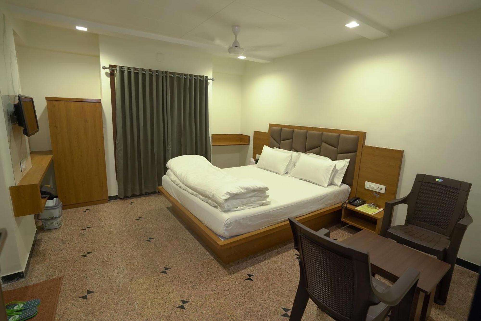 Hotel Shertown Ahmadabad Zewnętrze zdjęcie