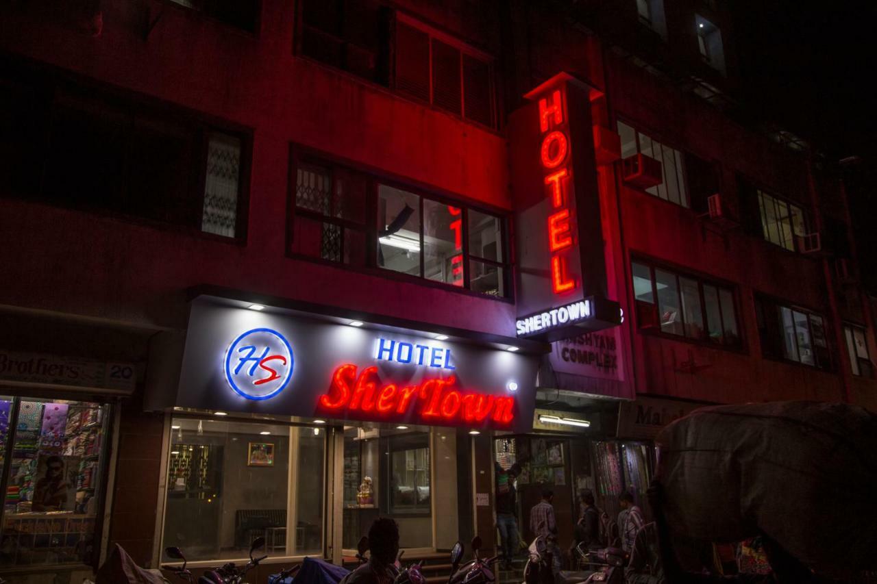 Hotel Shertown Ahmadabad Zewnętrze zdjęcie